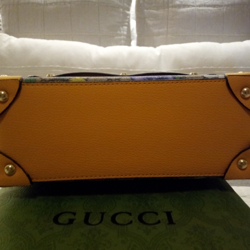 GUCCI GG SUPREME MONOGRAM FLORA BAMBOO PADLOCK BAG - Picture 3 of 13